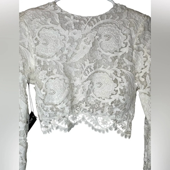 Stone Cold Fox White Lace Crop Top - Picture 4 of 9